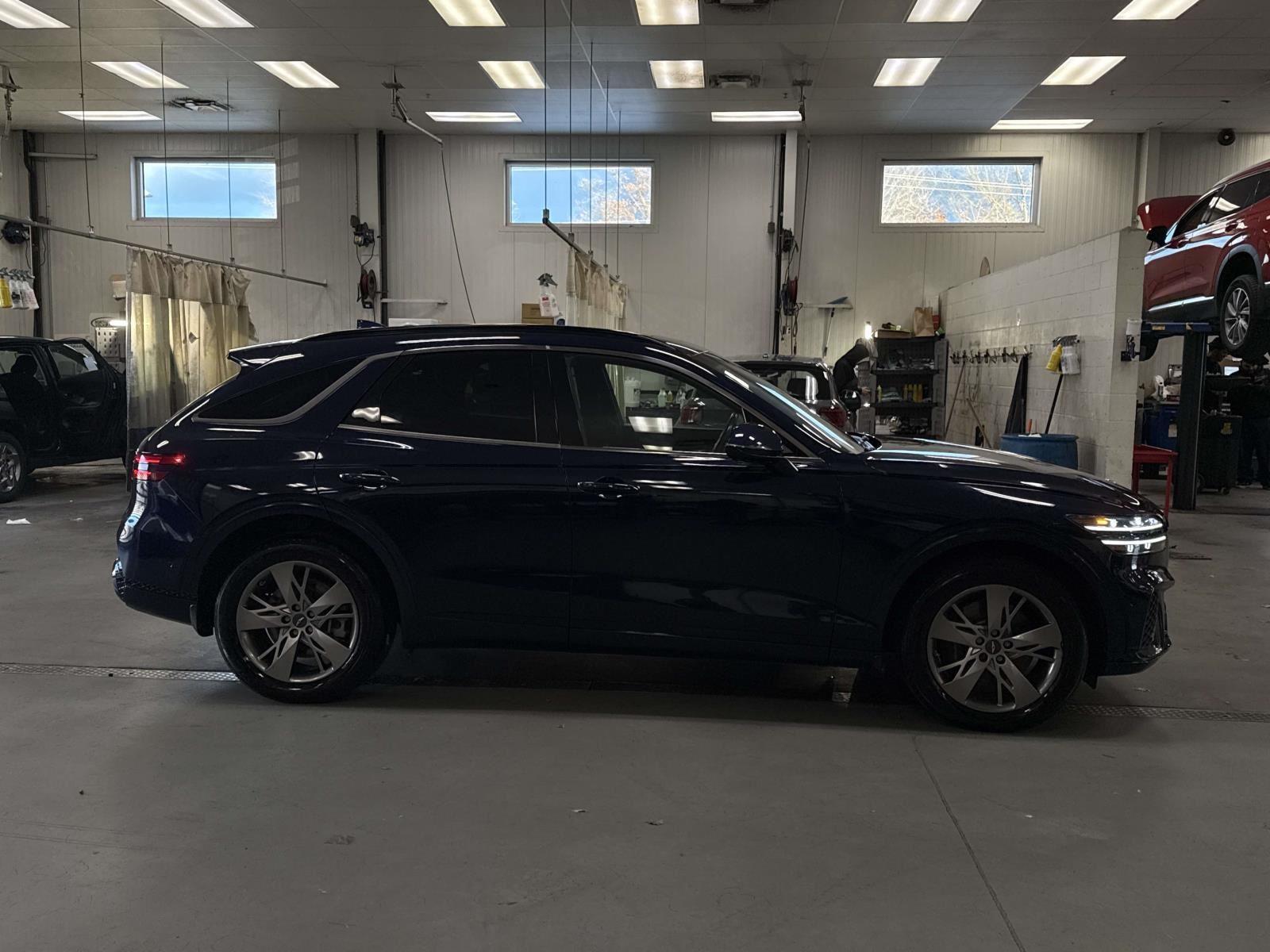 2022 Genesis GV70 3.5T Sport photo 3