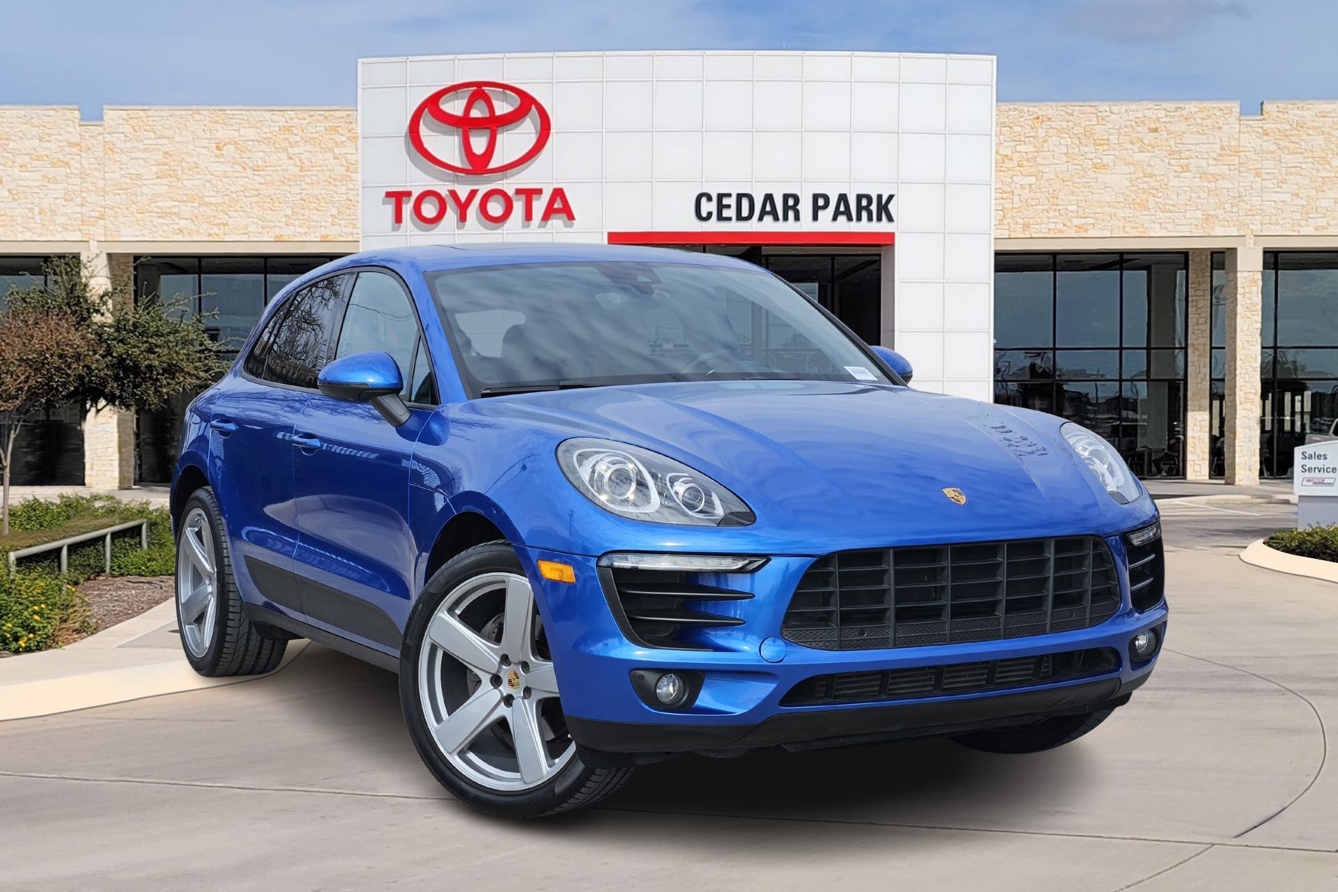 2018 Porsche Macan Sport Edition's photo