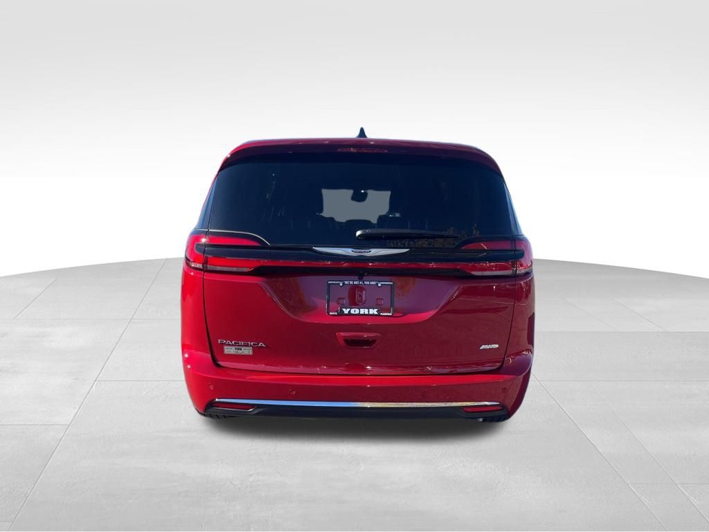2026 Chrysler Pacifica photo 4