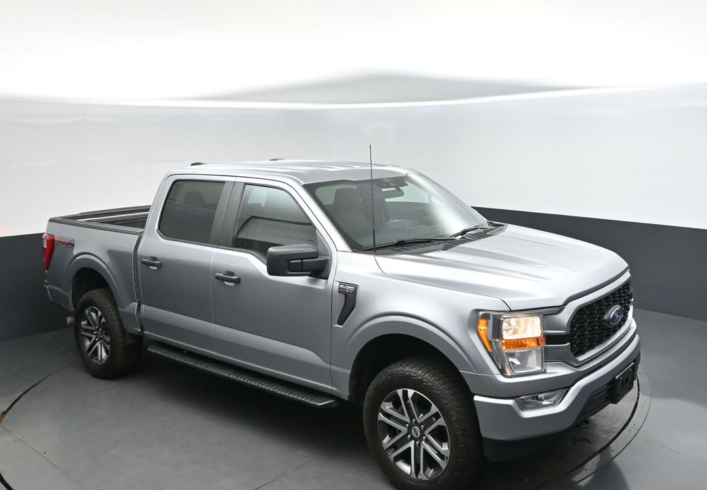 2022 Ford F-150 XL's photo