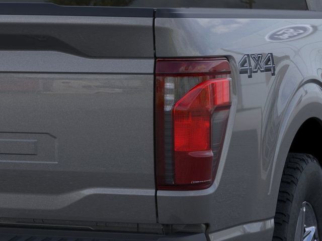 2025 Ford F-150 XLT photo 19