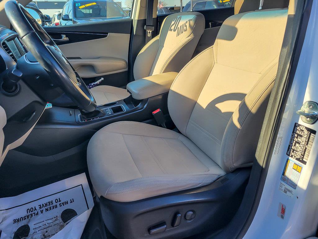 2020 KIA SORENTO - Image 12