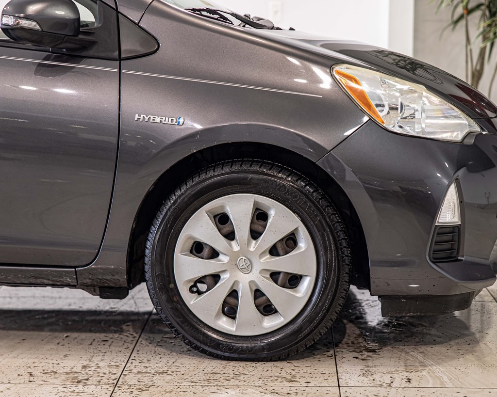 2014 TOYOTA PRIUS C - Image 10