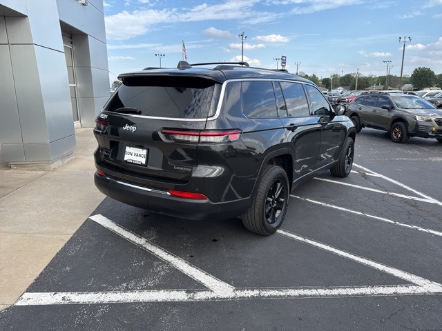 2021 Jeep Grand Cherokee Limited photo 2