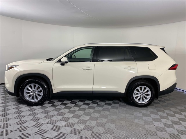 2024 Toyota Grand Highlander XLE photo 2