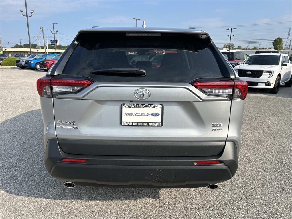 2024 Toyota RAV4 XLE photo 5