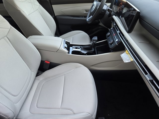2026 Hyundai Tucson SE photo 9