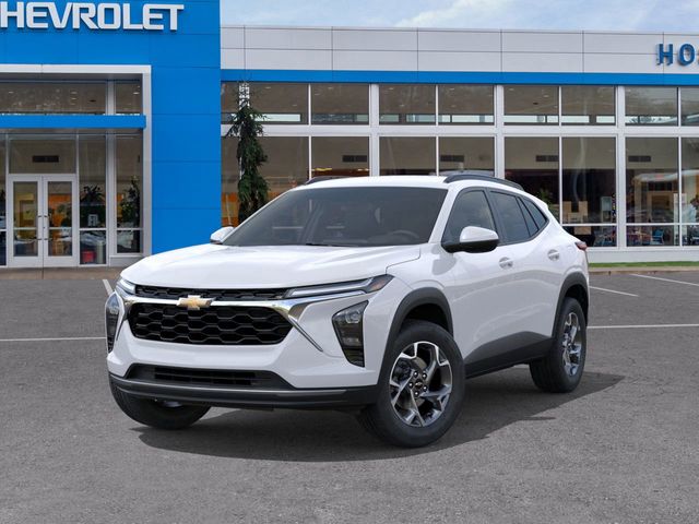 2025 Chevrolet Trax LT photo 5