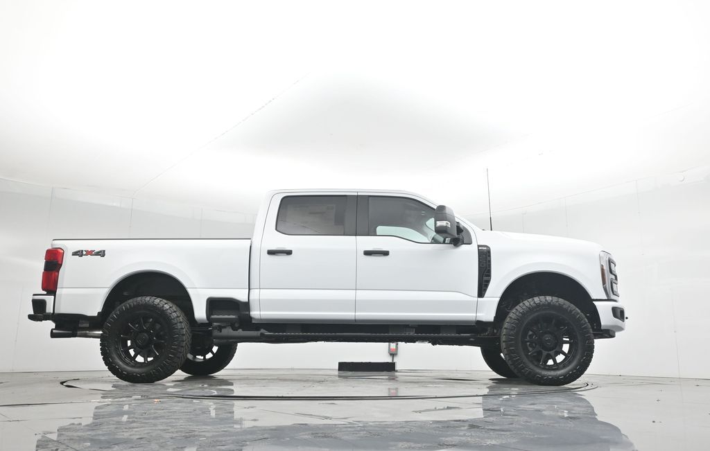 2025 Ford F-250 photo 42
