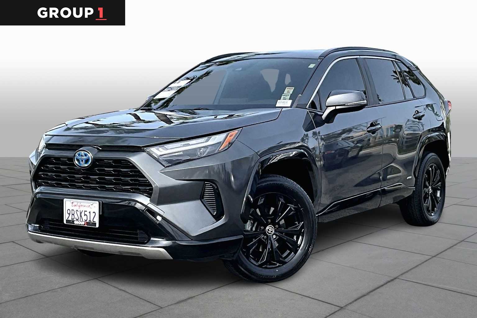 2022 Toyota RAV4 SE