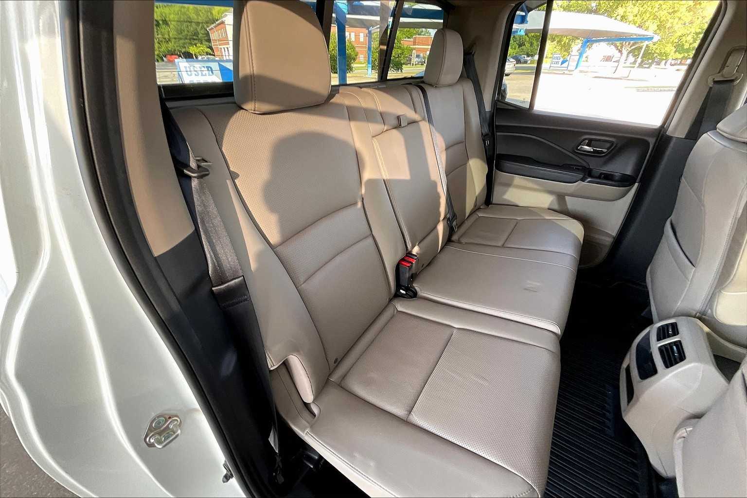 2019 Honda Ridgeline RTL-E photo 19
