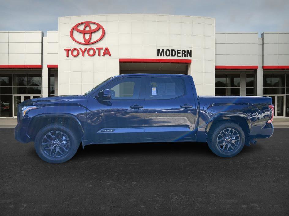 2023 Toyota Tundra Platinum photo 2