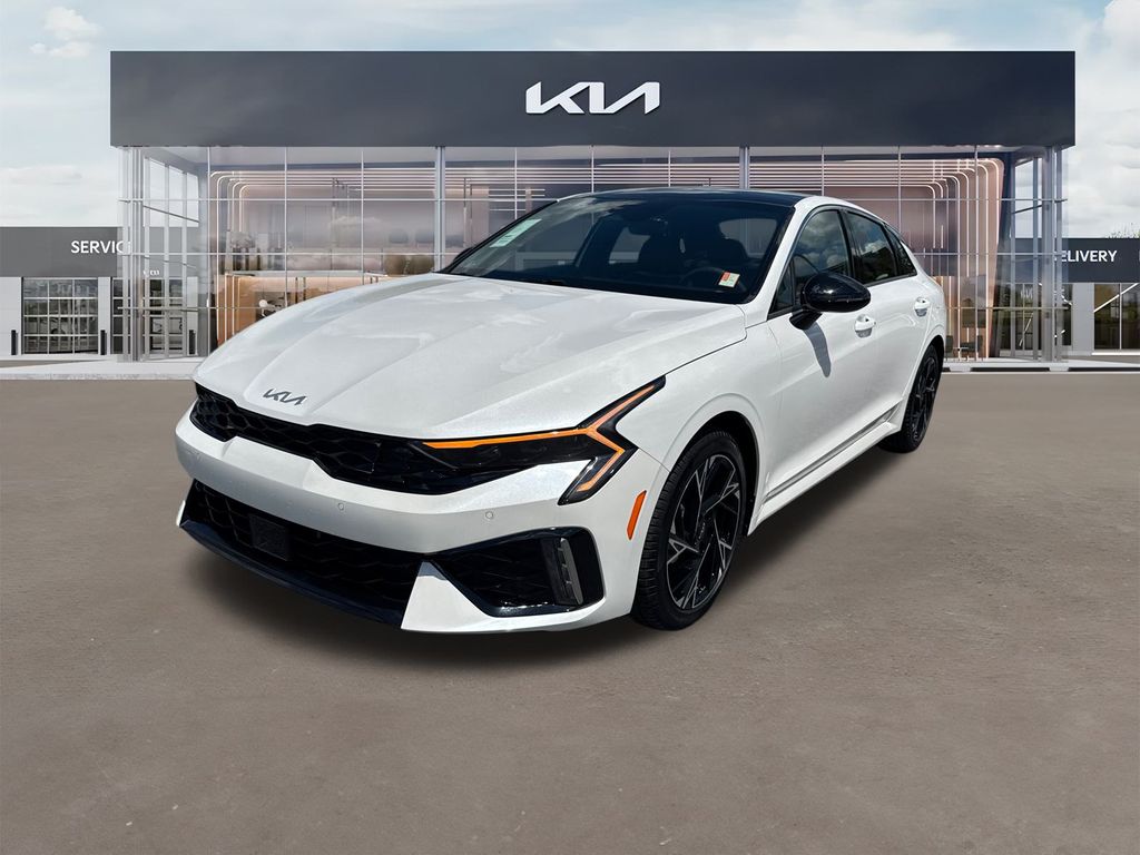 2025 Kia K5 GT-Line photo 5