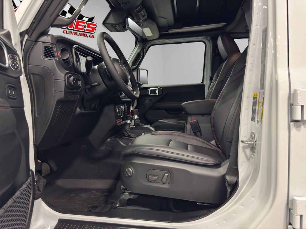 2025 Jeep Wrangler Rubicon X photo 12