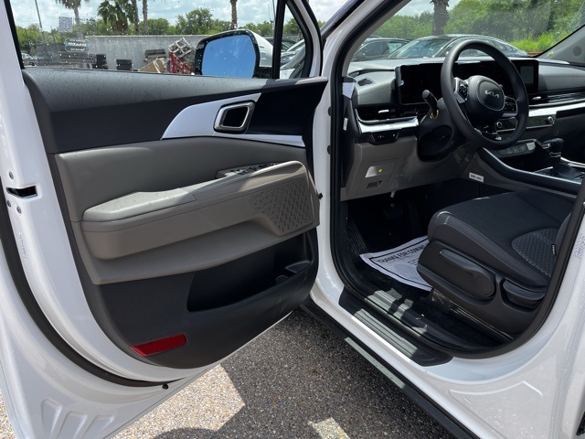 2026 Kia Carnival LX photo 13