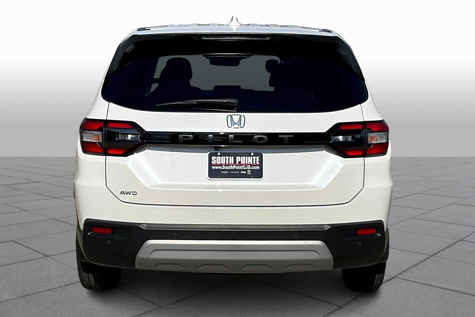 2025 Honda Pilot EX-L photo 4