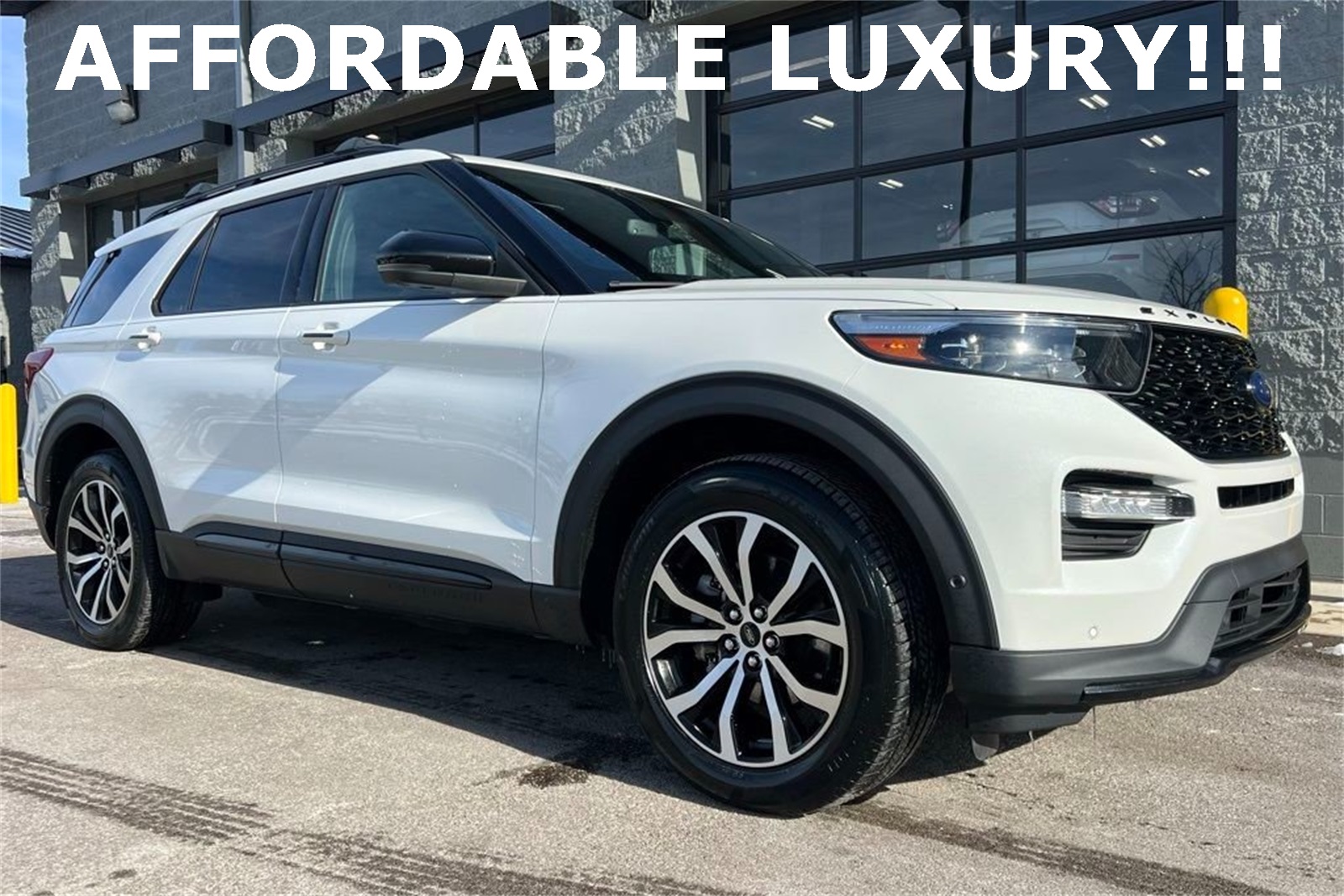 2020 Ford Explorer ST's photo