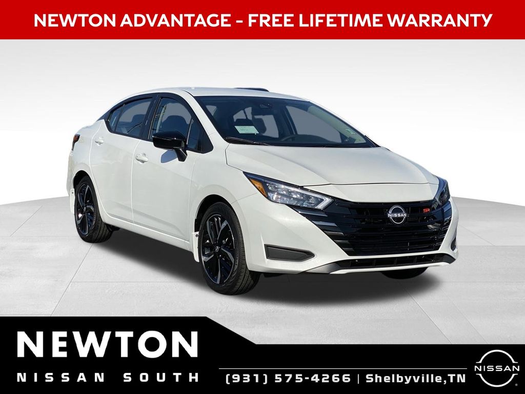 2025 Nissan Versa Sedan SR's photo