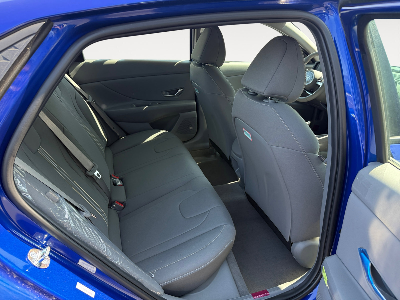 2025 Hyundai Elantra SEL Sport photo 17