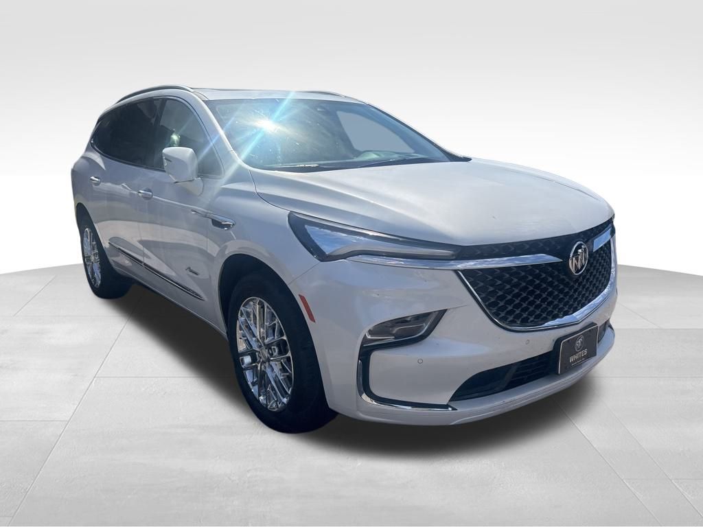 2023 Buick Enclave Avenir photo 8