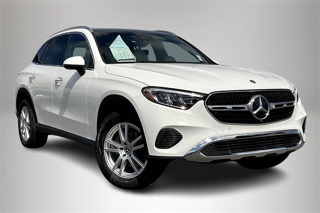 2026 Mercedes-Benz GLC Base