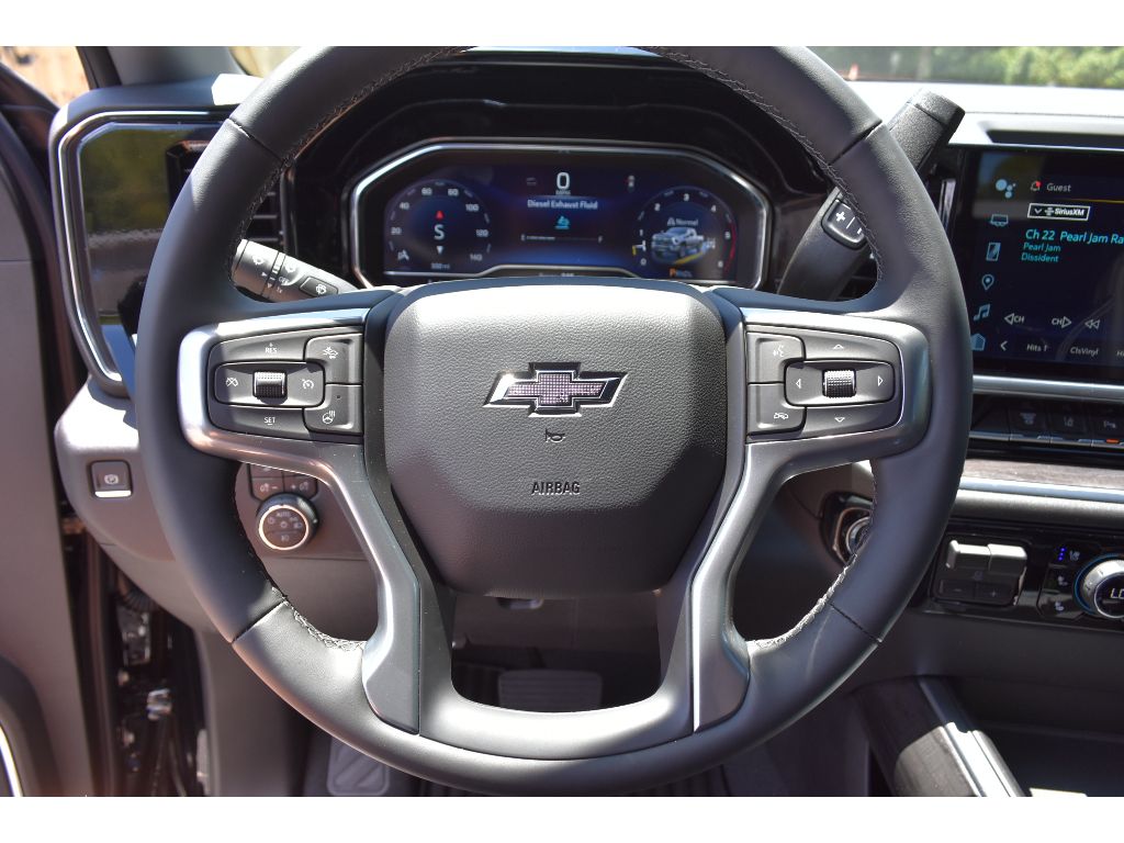 2025 Chevrolet Silverado 2500HD LTZ photo 19