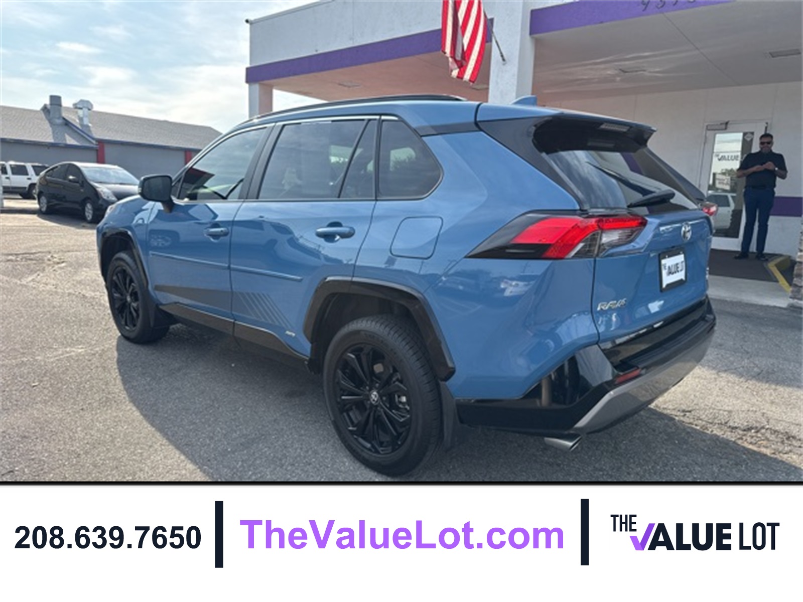 2023 Toyota RAV4 Hybrid SE photo 5