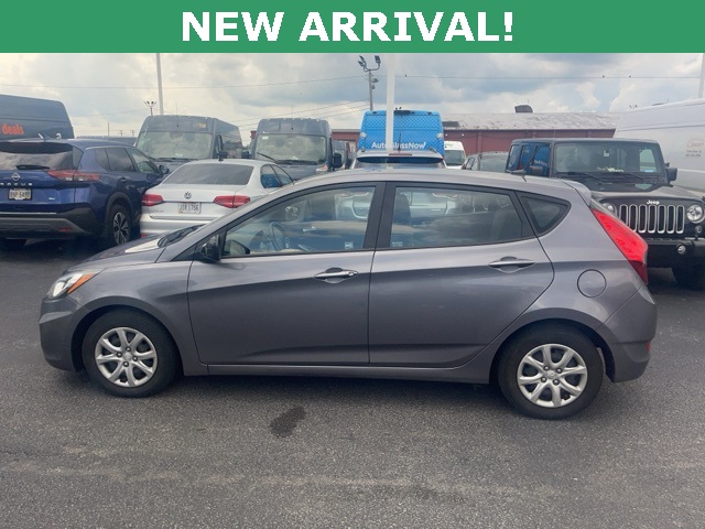 2014 Hyundai Accent GS photo 4