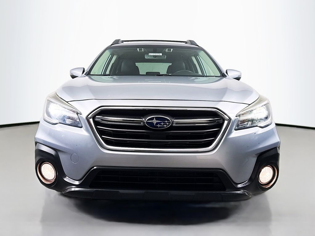 2019 Subaru Outback Limited photo 2