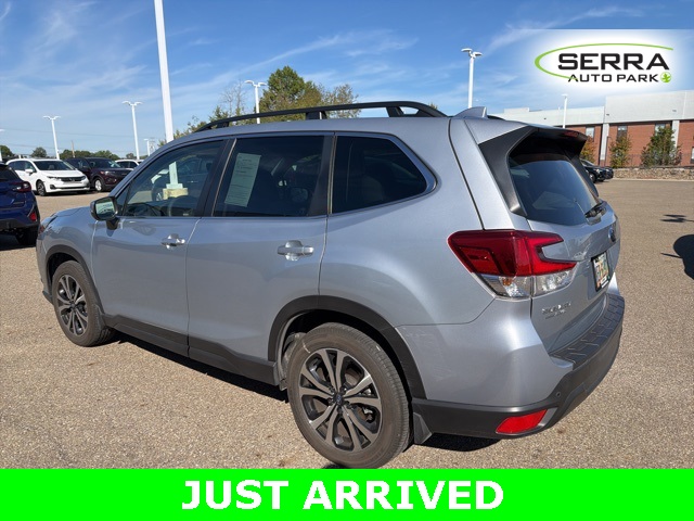 2023 Subaru Forester Limited photo 4