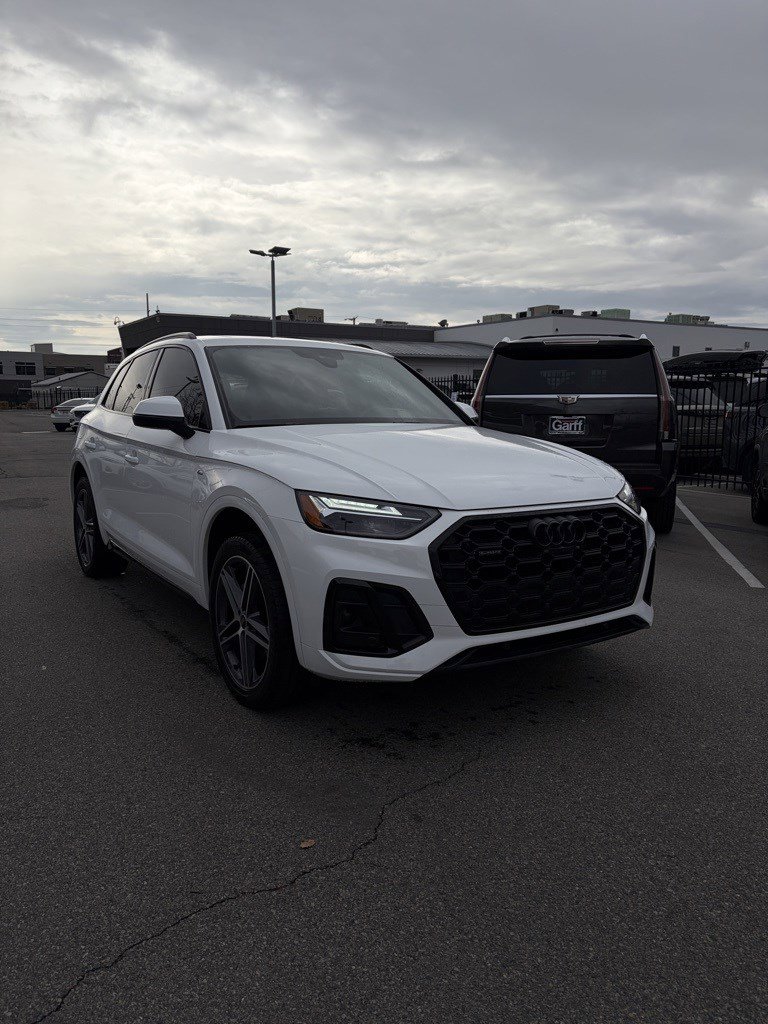 2023 Audi Q5 S line Premium Plus photo 2