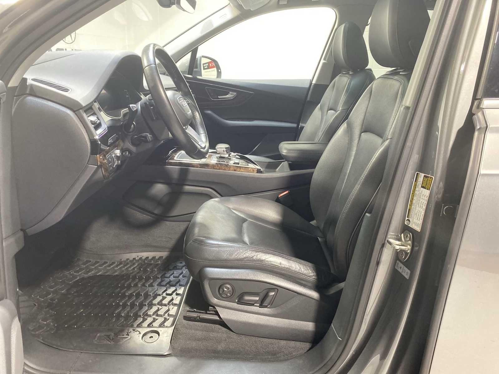 Used 2017 Audi Q7 Prestige with VIN WA1VAAF71HD030698 for sale in Verona, NJ