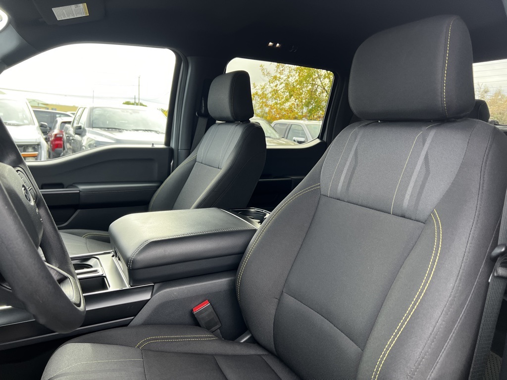 2025 Ford F-150 STX photo 4