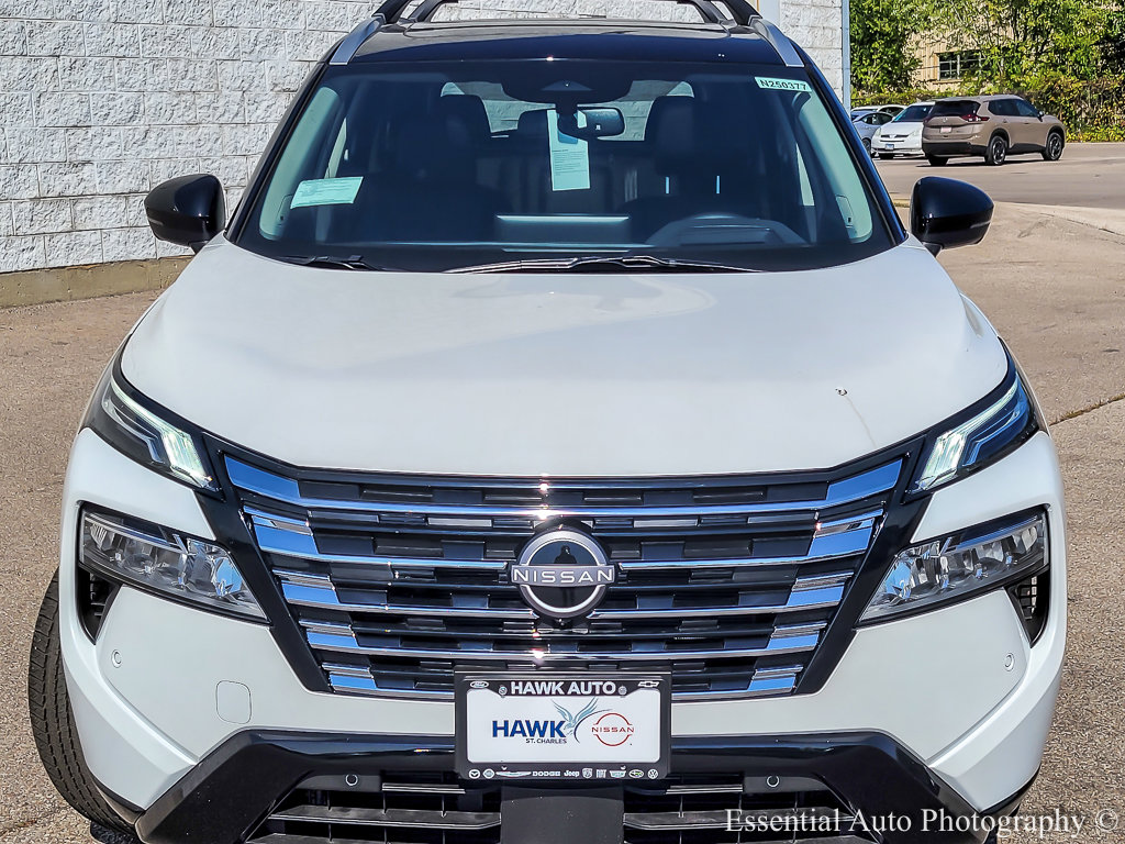 2025 Nissan Rogue Platinum photo 4