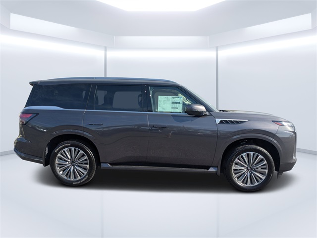 2026 Infiniti QX80 Luxe photo 2