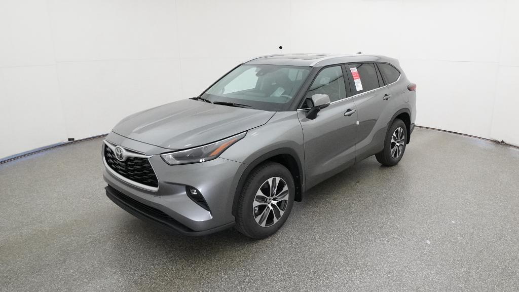2026 Toyota Highlander XLE's photo