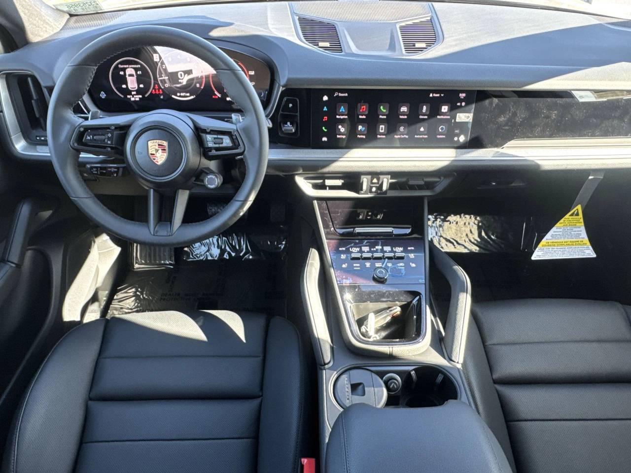 2025 Porsche Cayenne Base photo 11