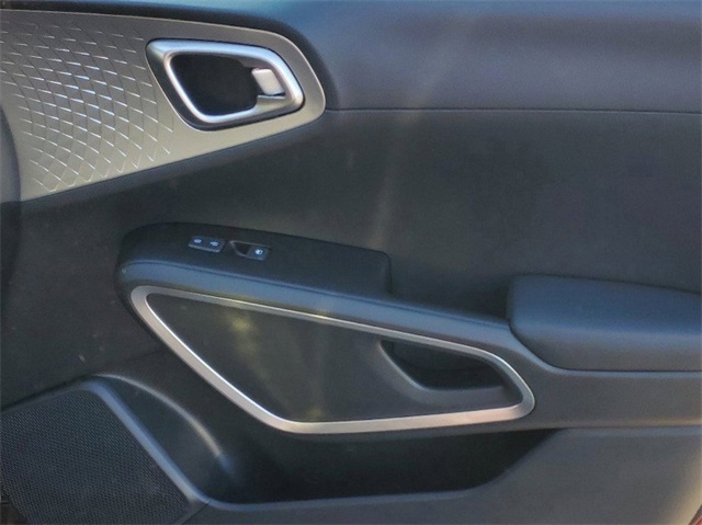 2025 Kia Soul LX photo 31
