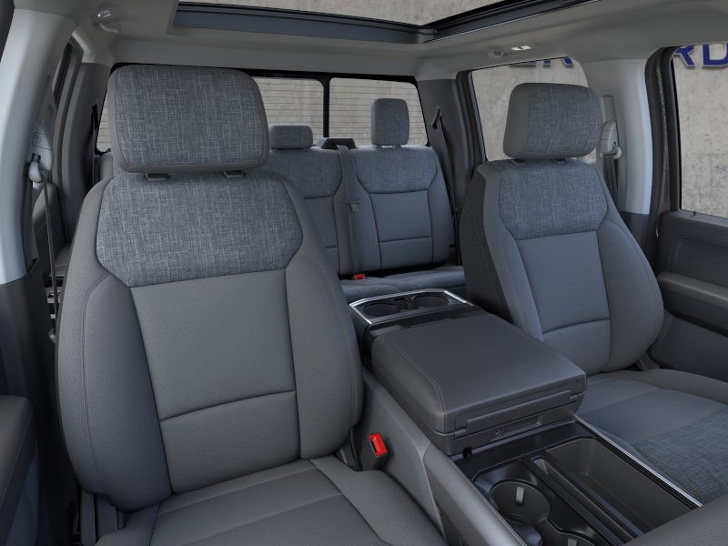 2024 Ford F-150 XLT photo 2
