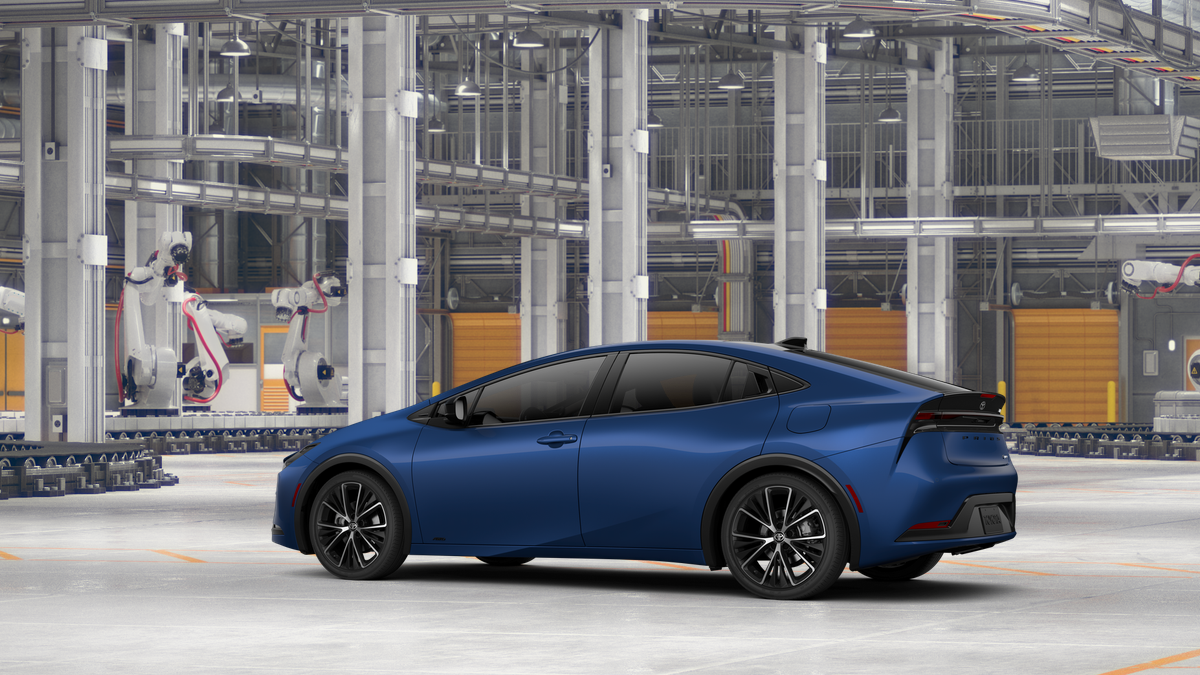 2026 Toyota Prius XLE photo 4
