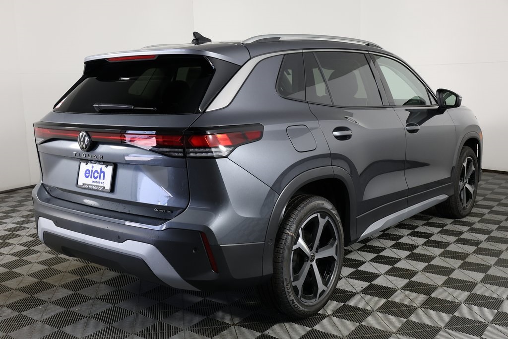 2025 Volkswagen Tiguan SE photo 3