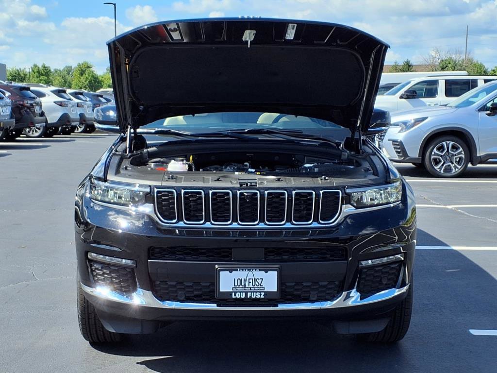 2025 Jeep Grand Cherokee Limited photo 19