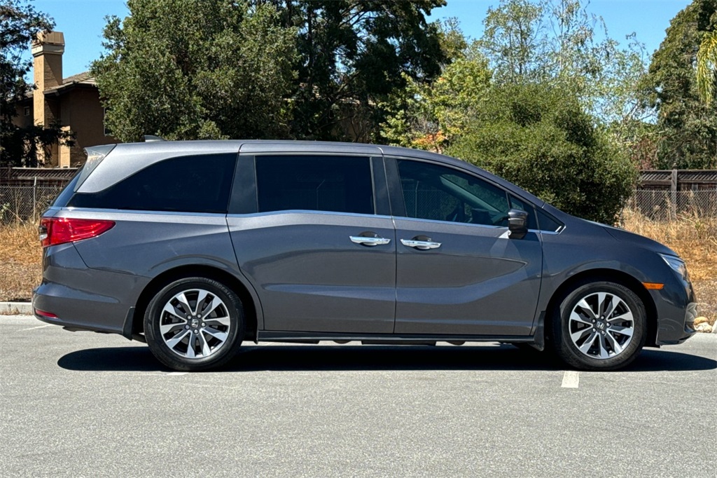 2023 Honda Odyssey EX-L photo 3