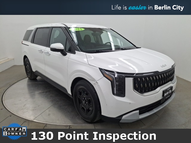 2025 Kia Carnival LXS's photo