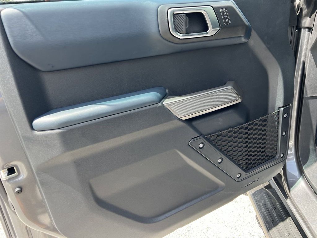 2023 Ford Bronco Outer Banks photo 16