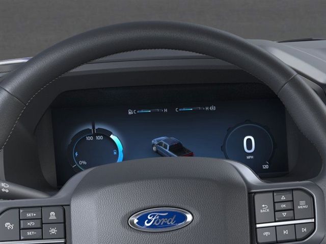 2025 Ford F-150 Lightning Lariat photo 12