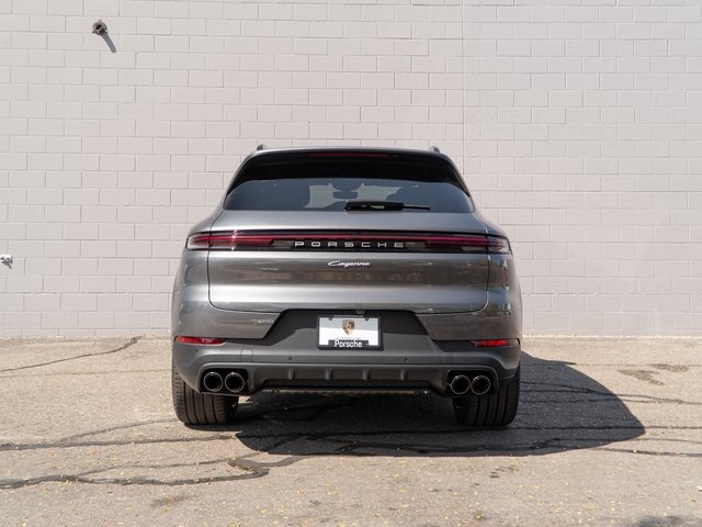 2026 Porsche Cayenne E-Hybrid photo 5
