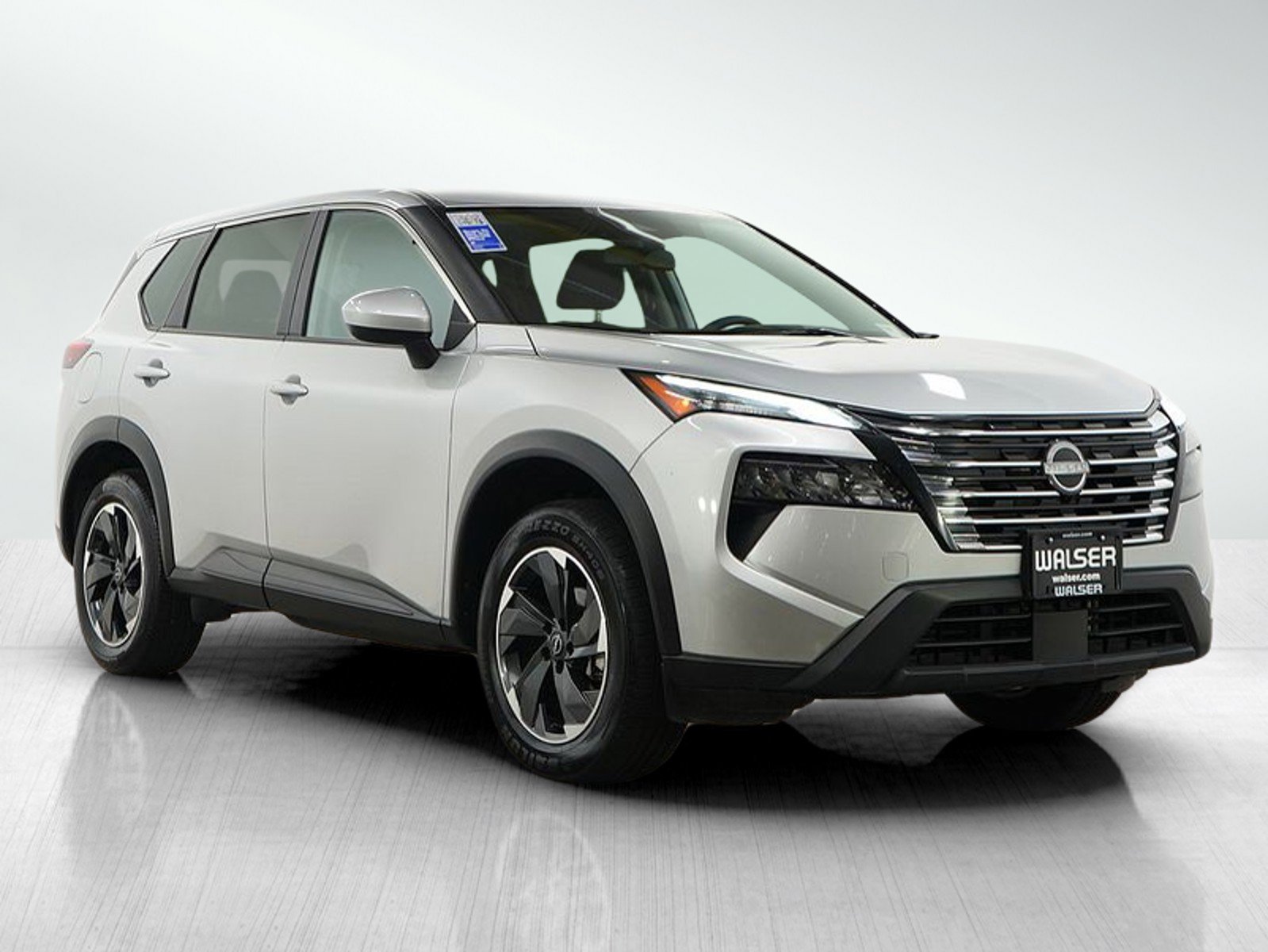 2024 Nissan Rogue SV photo 6