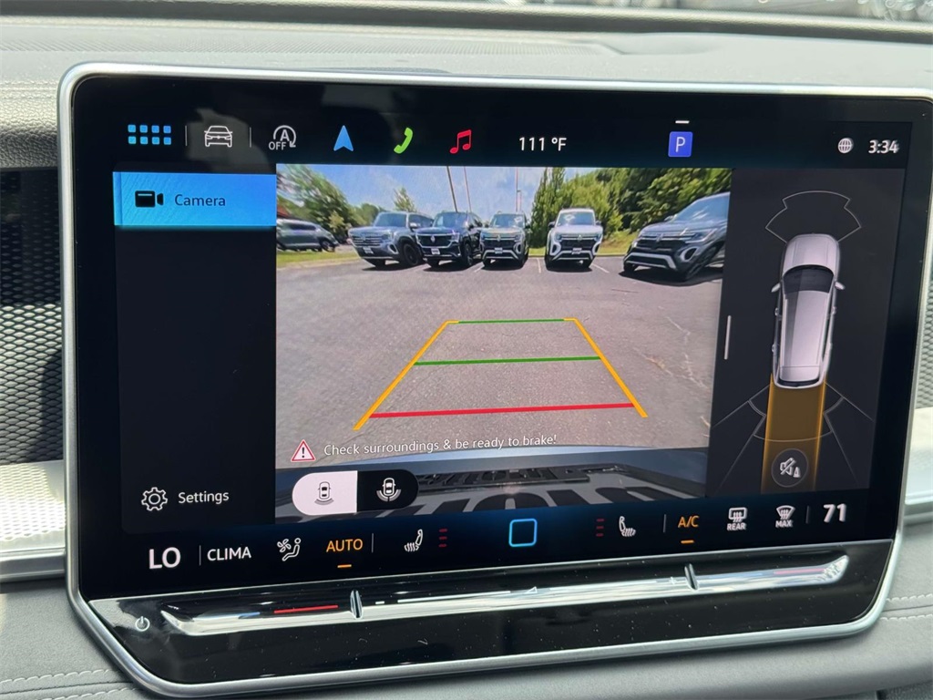 2025 Volkswagen Tiguan SE photo 3