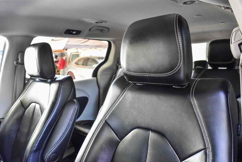 2023 Chrysler Pacifica Hybrid Touring L photo 22